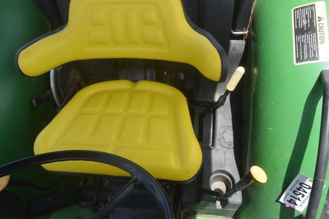 Image of John Deere 5105 equipment image 4