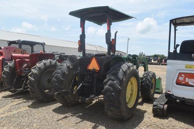 Image of John Deere 5105 equipment image 2