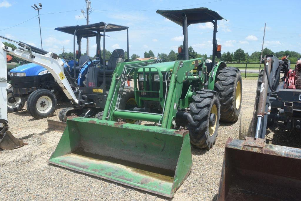 Image of John Deere 5105 Primary image