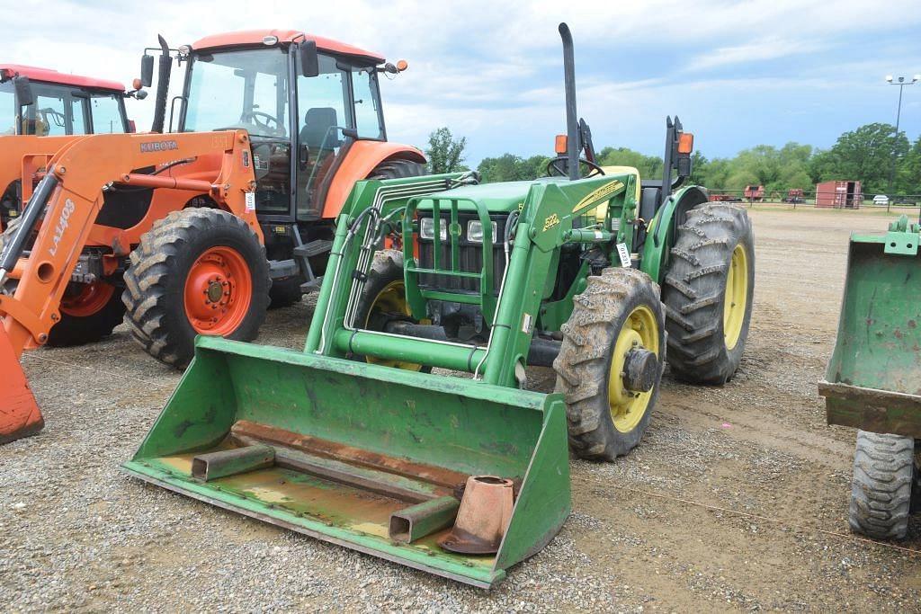 Image of John Deere 5105 Primary image