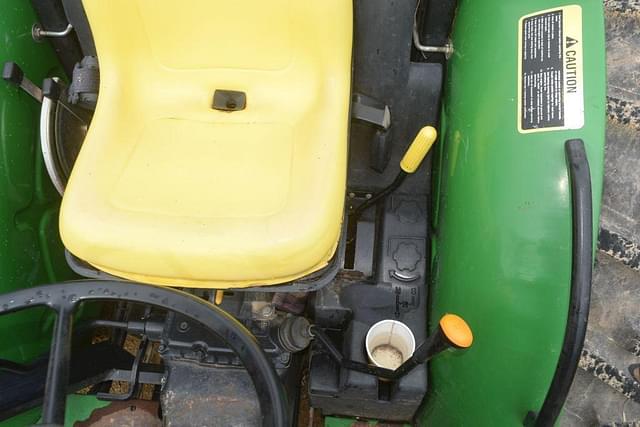 Image of John Deere 5105 equipment image 4