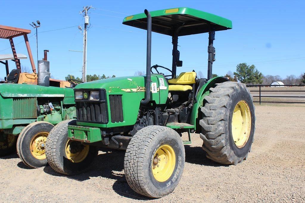 Image of John Deere 5205 Primary image