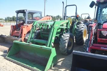 Main image John Deere 5205