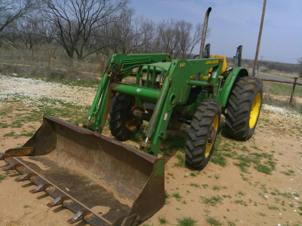 Image of John Deere 5210 Image 0