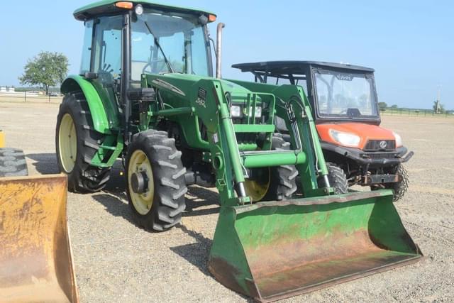 Image of John Deere 5225 equipment image 3