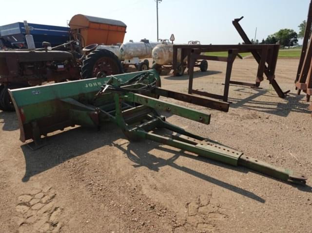 Image of John Deere 524 equipment image 3