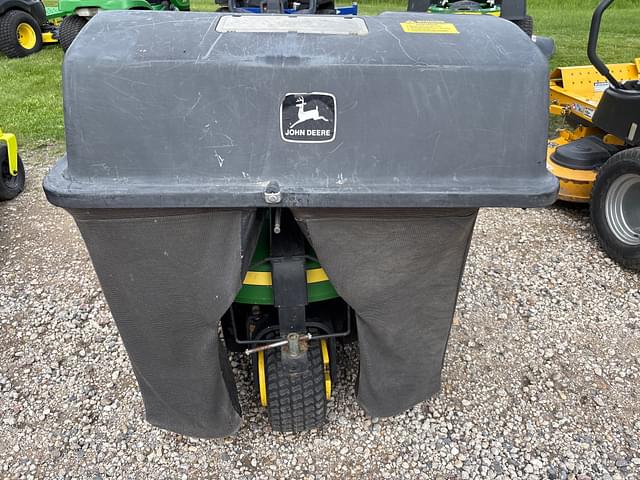 Image of John Deere F525 equipment image 4