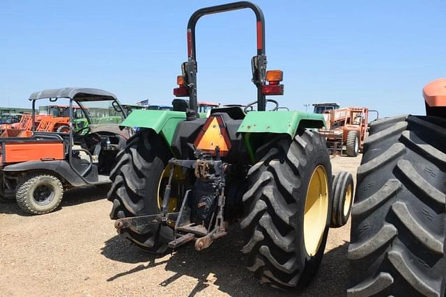 Image of John Deere 5303 equipment image 2