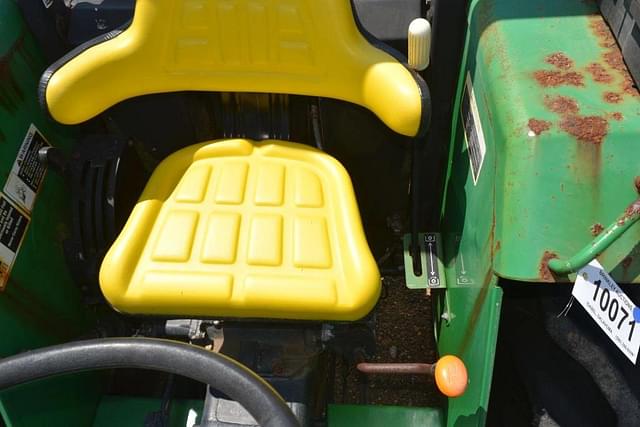 Image of John Deere 5303 equipment image 4