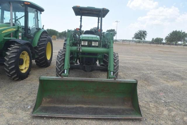 Image of John Deere 5310 equipment image 4