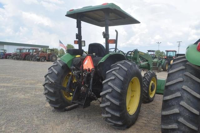 Image of John Deere 5310 equipment image 2