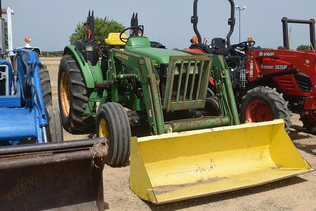 Image of John Deere 5320 equipment image 3