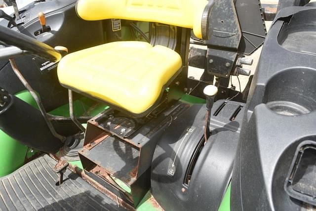 Image of John Deere 5320 equipment image 4