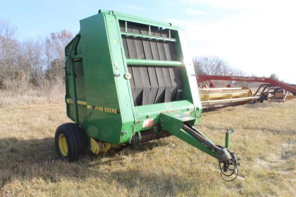 John Deere 535 Equipment Image0