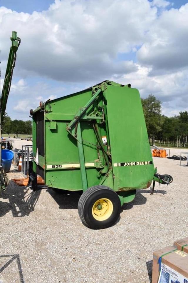 Image of John Deere 535 equipment image 2