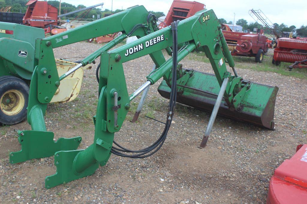 Image of John Deere 541 Image 1