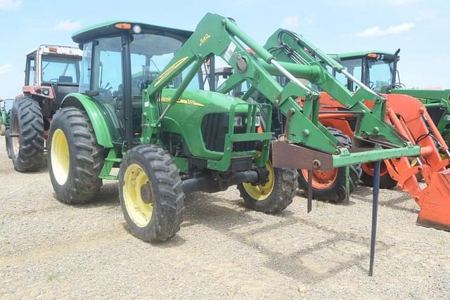 Image of John Deere 5425 equipment image 3