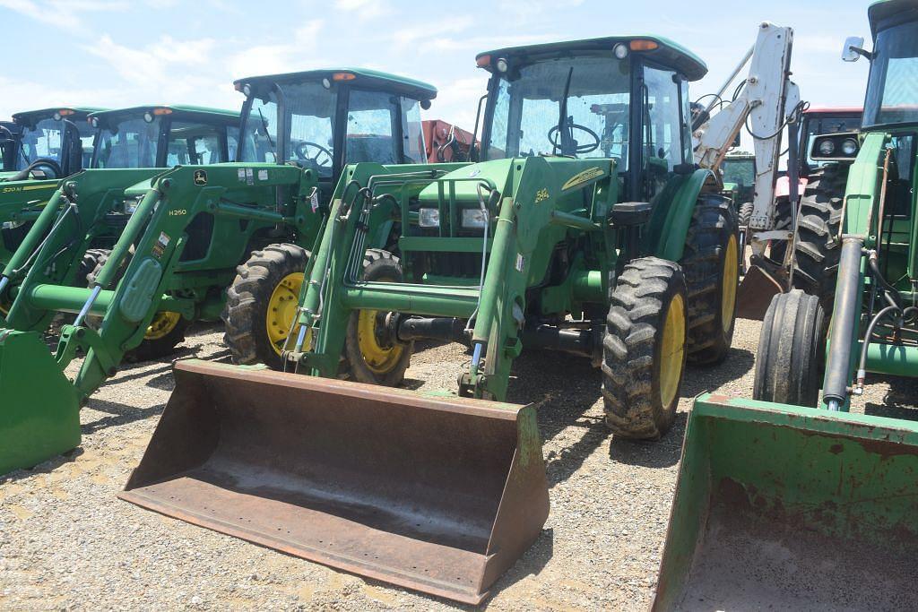 Image of John Deere 5425 Primary image