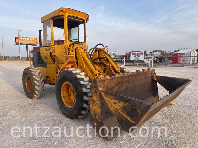 Image of John Deere 544B equipment image 2