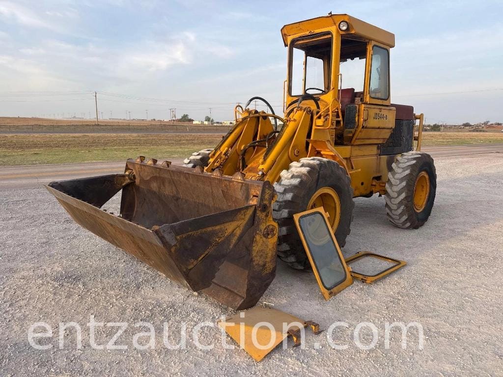 John Deere 544B Equipment Image0