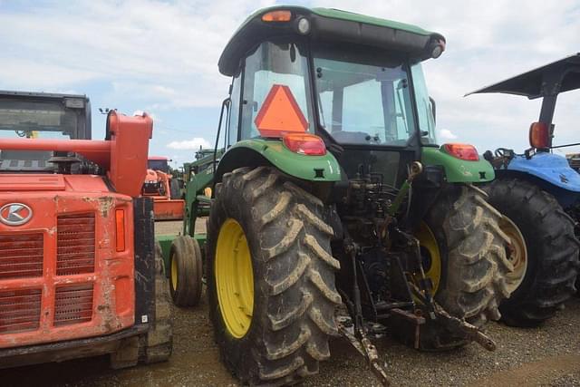 Image of John Deere 5520 equipment image 1