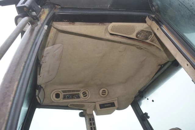 Image of John Deere 5525 equipment image 4