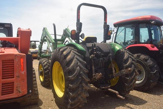 Image of John Deere 5525 equipment image 1