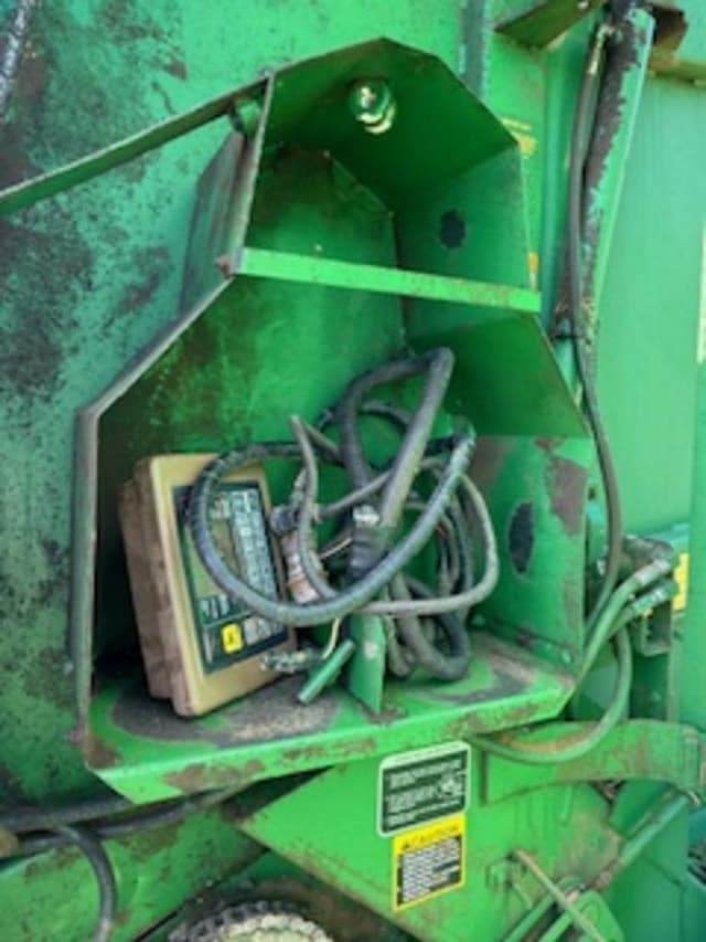 Image of John Deere 566 equipment image 3