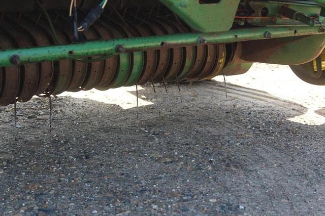 Image of John Deere 566 equipment image 4