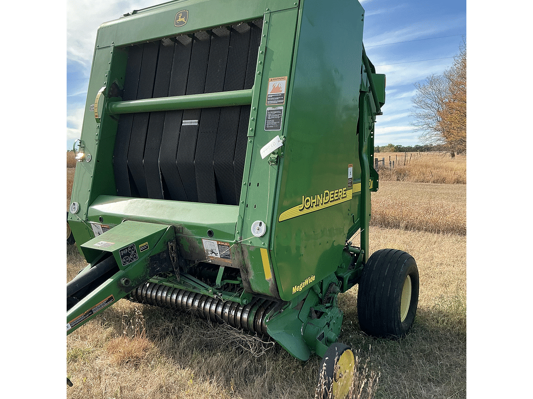 Image of John Deere 567 Primary image