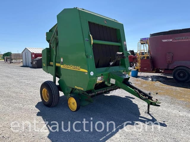 Image of John Deere 567 MegaWide equipment image 2