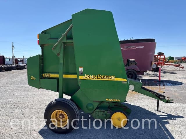 Image of John Deere 567 MegaWide equipment image 3