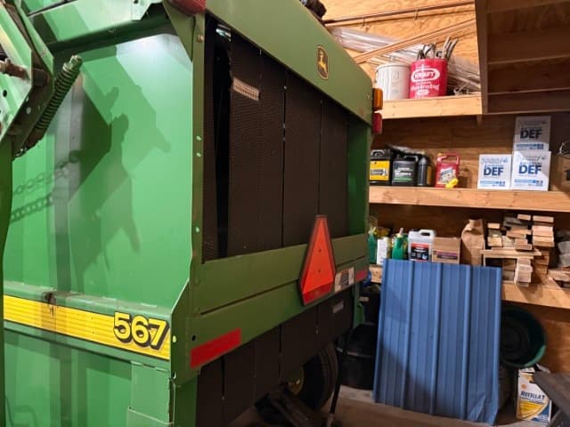 Image of John Deere 567 MegaWide equipment image 2