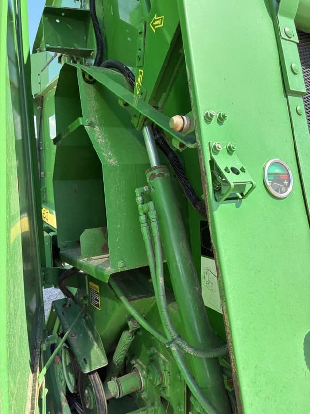 Image of John Deere 567 equipment image 3