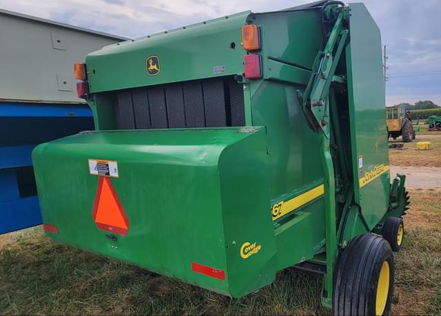 Image of John Deere 567 equipment image 2