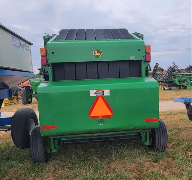 Image of John Deere 567 equipment image 1
