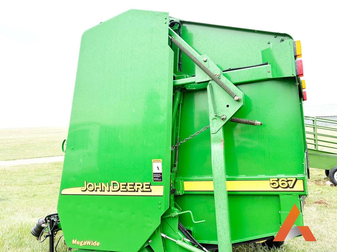 Image of John Deere 567 MegaWide Image 1