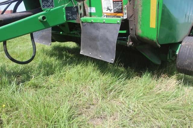 Image of John Deere 567 equipment image 3