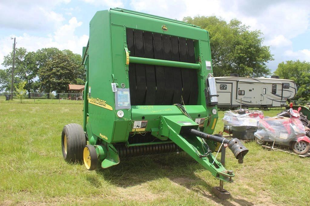 Image of John Deere 567 Image 0