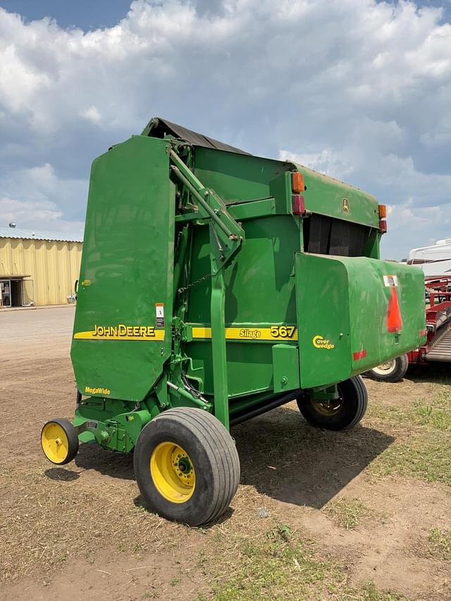 Image of John Deere 567 equipment image 4