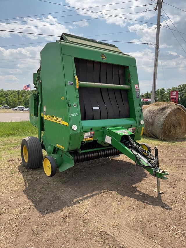 Image of John Deere 567 equipment image 1