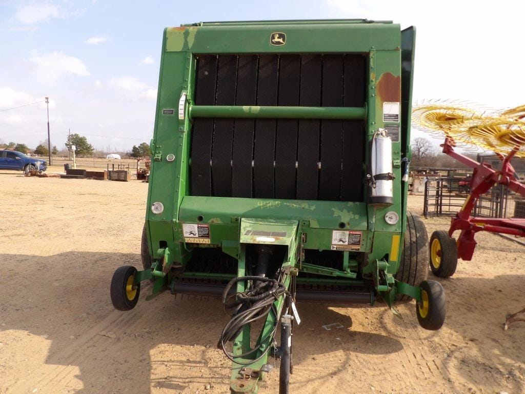 John Deere 568 Equipment Image0