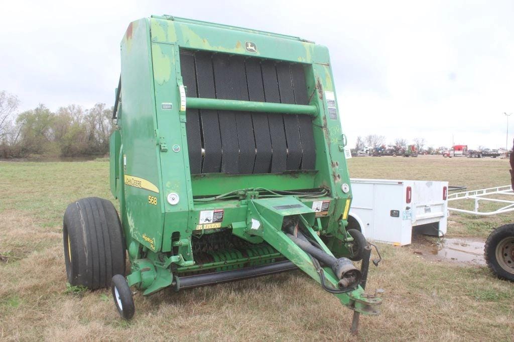 John Deere 568 Mega Wide Plus Equipment Image0