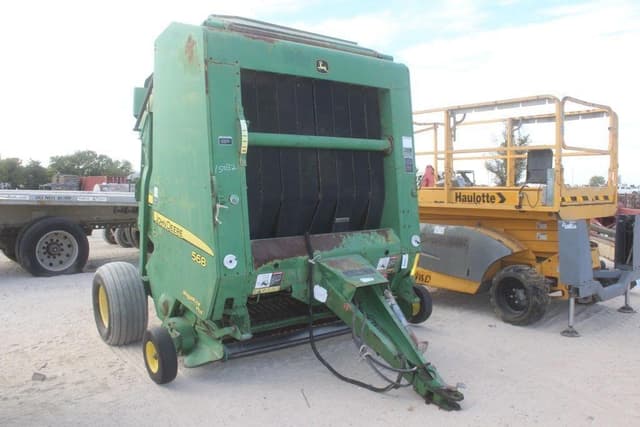 Image of John Deere 568 Mega Wide Plus equipment image 3