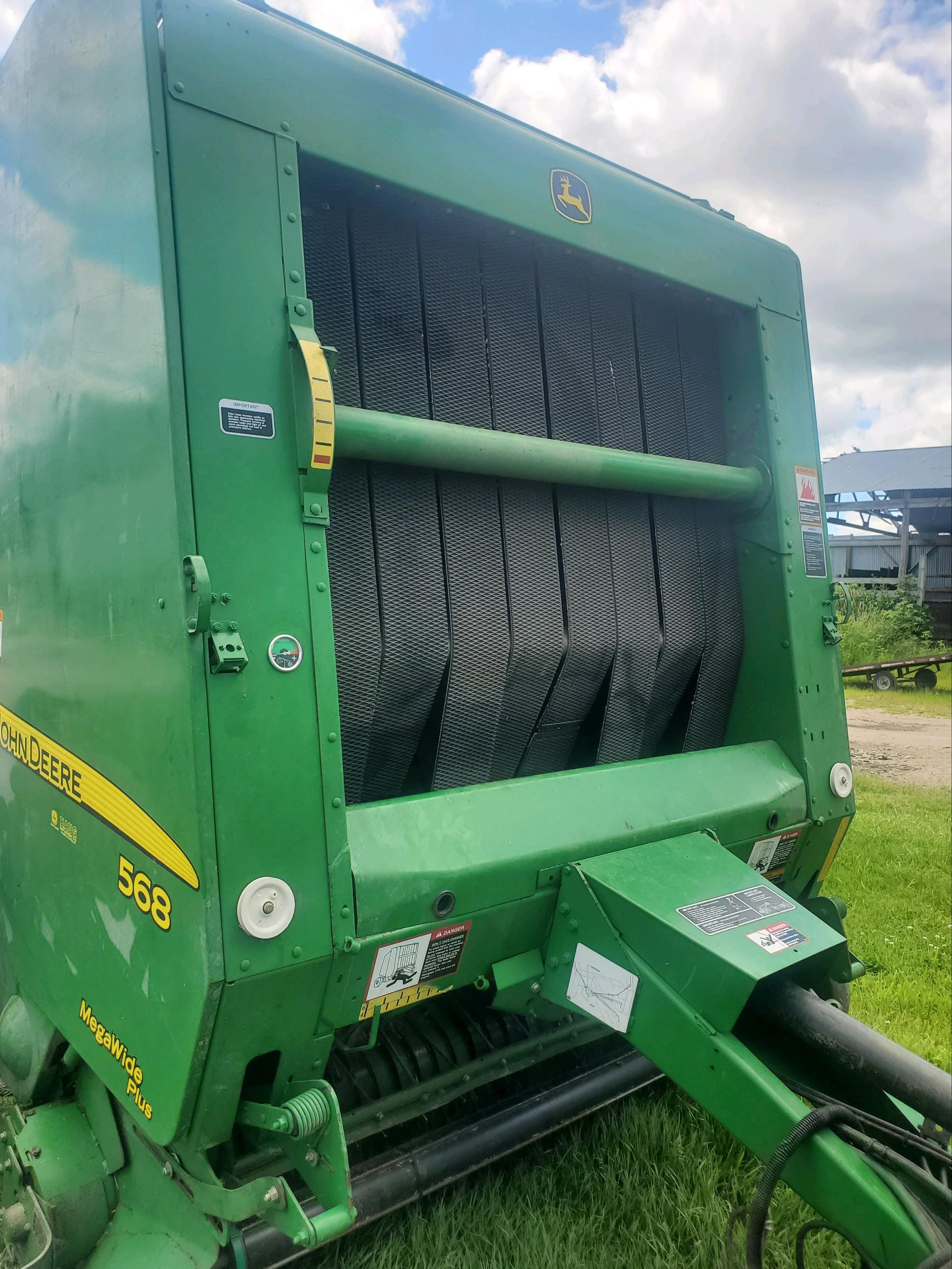 Main image John Deere 568 Mega Wide Plus