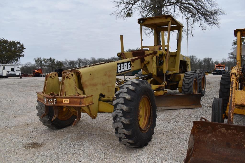 Image of John Deere 570A Primary image