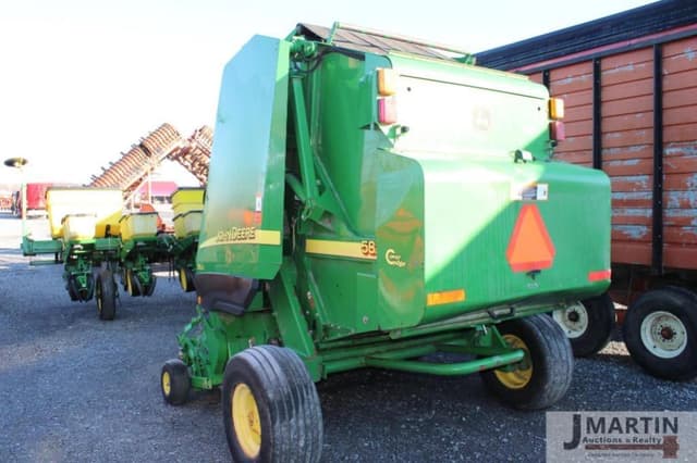 Image of John Deere 582 equipment image 4
