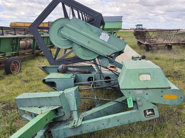 Image of John Deere 590 equipment image 1