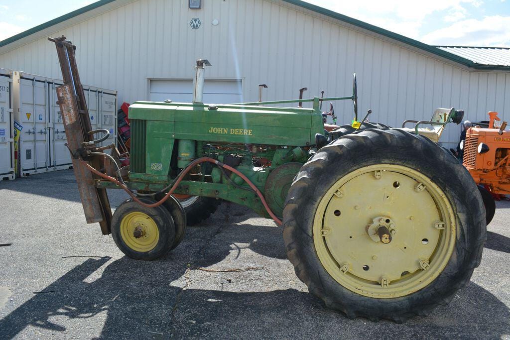 Main image John Deere 60