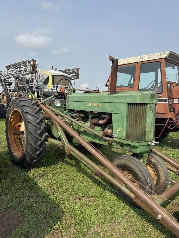 Image of John Deere 60 equipment image 1